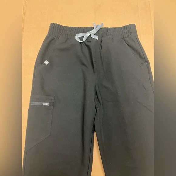 FIGS Technical Collection Scrub Pants - Black - Picture 5 of 8